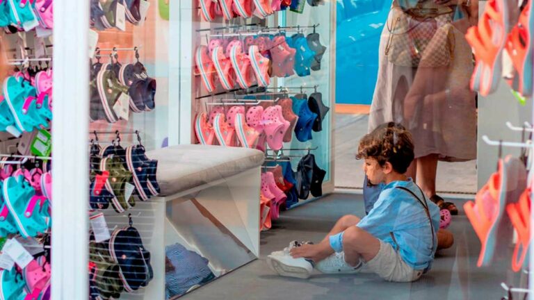crocs pop up 4