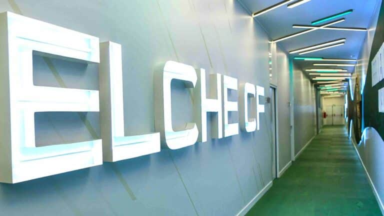 elche fc pasillo 2